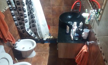 IMPECABLE PH FONDO 3 AMB PLANTA BAJA CON PATIO Y LAVADERO