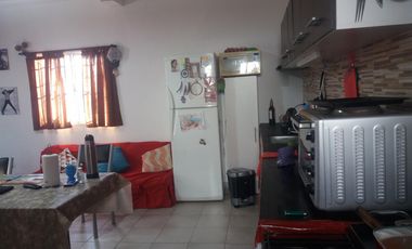 IMPECABLE PH FONDO 3 AMB PLANTA BAJA CON PATIO Y LAVADERO