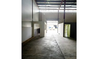 Se Alquila Bodega en Tocumen, Excelente ubicación. 400mt2.
