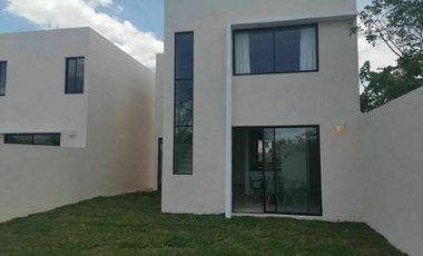 PREVENTA CASAS EN MERIDA EN PRIVADA CON AMENIDADES UBICADA  EN ZONA DE CONKAL