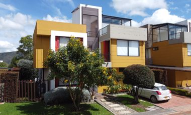 casa en venta en cota. Cod V32