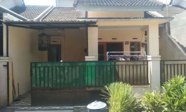 Rumah Second di Puri Cempaka Putih Kota Malang