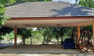 BEAUTIFUL 5 RAI WITH 5 HOUSES AND FRUIT GARDENS JUST 10 KM FROM DOWNTOWN KANCHANABURI!!!