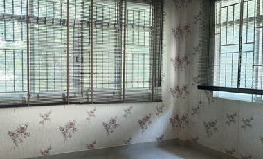 BEAUTIFUL 5 RAI WITH 5 HOUSES AND FRUIT GARDENS JUST 10 KM FROM DOWNTOWN KANCHANABURI!!!