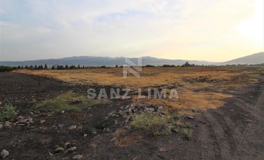COMONFORT: MAGNIFICO TERRENO, USO INDUSTRIAL, RESIDENCIAL O AGRÍCOLA.
