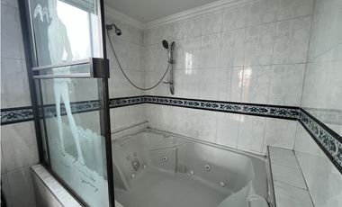 EDIFICIO BARRIO CARVAJAL EN VENTA - BOGOT