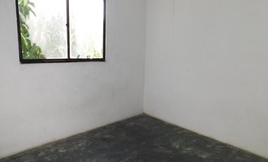 casa en venta en las moras. Cod V82070