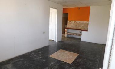 casa en venta en las moras. Cod V82070