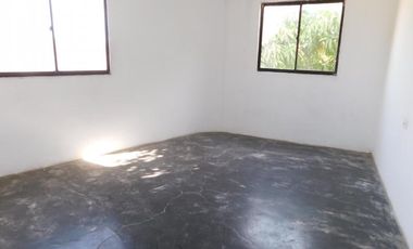casa en venta en las moras. Cod V82070