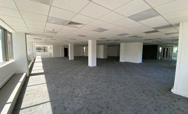 Oficina en Arriendo en Av Apoquindo/ Metro el Golf