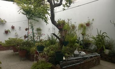 Excelente propiedad en Wilde Centro