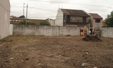 LOTE 700 m2 con Galpon 10x10