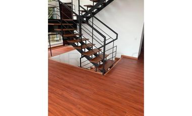 casa en arriendo/venta en la calera. Cod V6535
