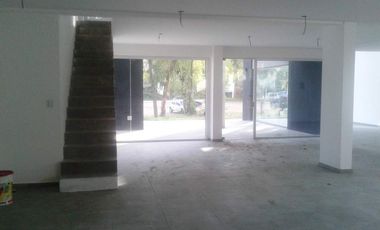 Pinamar | Locales a estrenar sobre Avda. Bunge (Pleno centro)