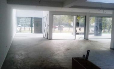 Pinamar | Locales a estrenar sobre Avda. Bunge (Pleno centro)