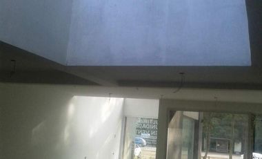 Pinamar | Locales a estrenar sobre Avda. Bunge (Pleno centro)