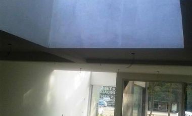 Pinamar | Locales a estrenar sobre Avda. Bunge (Pleno centro)