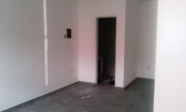 Pinamar | Locales a estrenar sobre Avda. Bunge (Pleno centro)