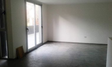 Pinamar | Locales a estrenar sobre Avda. Bunge (Pleno centro)