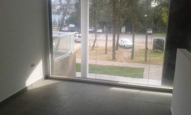 Pinamar | Locales a estrenar sobre Avda. Bunge (Pleno centro)