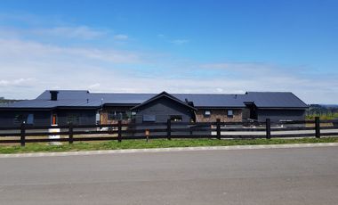 Hermosa casa ubicada en excelente condominio de Puerto Varas