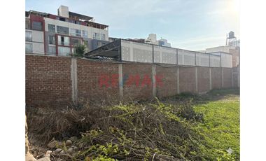 Alquiler Terreno En El Golf En Avenida