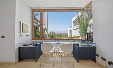 Casa Remodelada en Venta en La Dehesa / Los Trapenses
