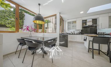 Casa Remodelada en Venta en La Dehesa / Los Trapenses