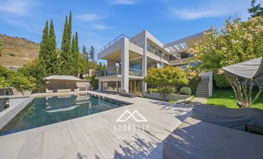 Casa Remodelada en Venta en La Dehesa / Los Trapenses