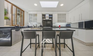 Casa Remodelada en Venta en La Dehesa / Los Trapenses