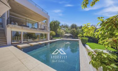 Casa Remodelada en Venta en La Dehesa / Los Trapenses