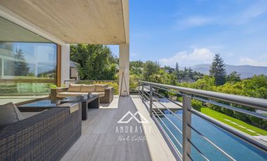 Casa Remodelada en Venta en La Dehesa / Los Trapenses