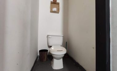 casa-local en venta en quinta oriental. Cod V23943