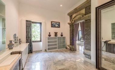 Jual Villa Sangat Mewah di Kawasan Nusa Dua Kuta Selatan