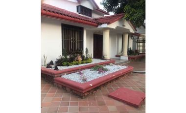 Hermosa casa a la venta en Villa Santos