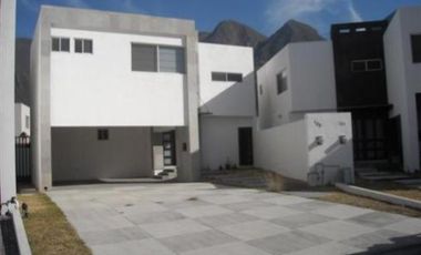 Casa en Renta en La Rioja fraccionamiento privado HZ