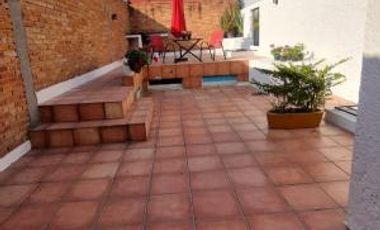 Bonita Casa en Venta en Lomas 3ra. Secc.