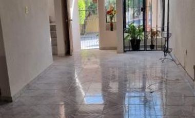 Bonita Casa en Venta en Lomas 3ra. Secc.