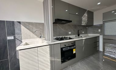 apartamento en venta en la hacienda. Cod V5077