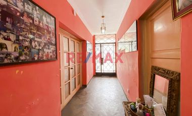 Chorrillos : Oportunidad De Inversión : Casa Con Parametros Para 7 Pisos