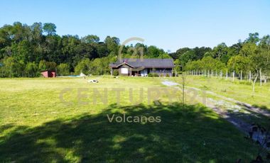 Parcela con dos casas, excelente ubicación a metros del Rio Tolten