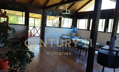 Parcela con dos casas, excelente ubicación a metros del Rio Tolten