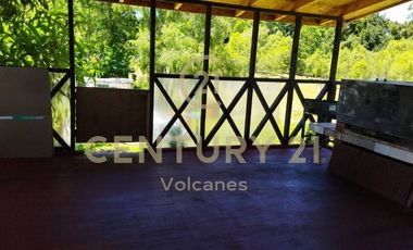 Parcela con dos casas, excelente ubicación a metros del Rio Tolten