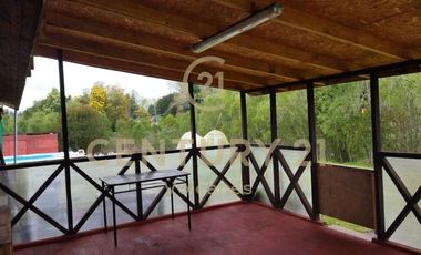 Parcela con dos casas, excelente ubicación a metros del Rio Tolten