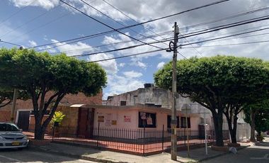 ESQUINERA BIEN UBICADA