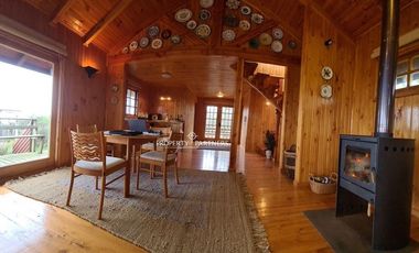 Punta de Tralca - Isla Negra, Excelente Propiedad en Borde Costero