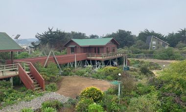Punta de Tralca - Isla Negra, Excelente Propiedad en Borde Costero