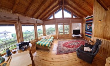 Punta de Tralca - Isla Negra, Excelente Propiedad en Borde Costero