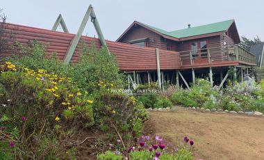 Punta de Tralca - Isla Negra, Excelente Propiedad en Borde Costero