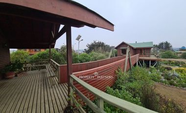 Punta de Tralca - Isla Negra, Excelente Propiedad en Borde Costero